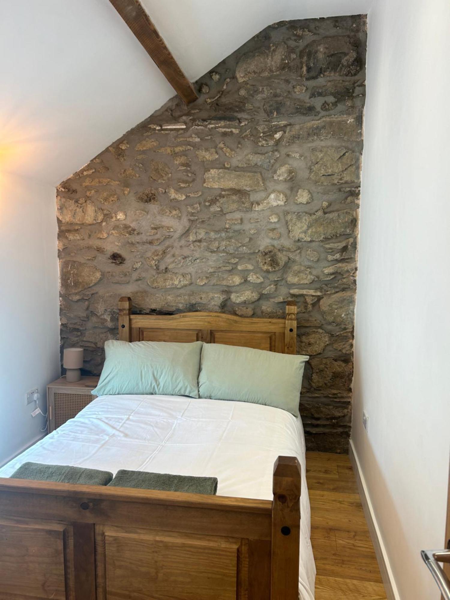 Cosy Modern Miners Cottage Llanllechid Buitenkant foto