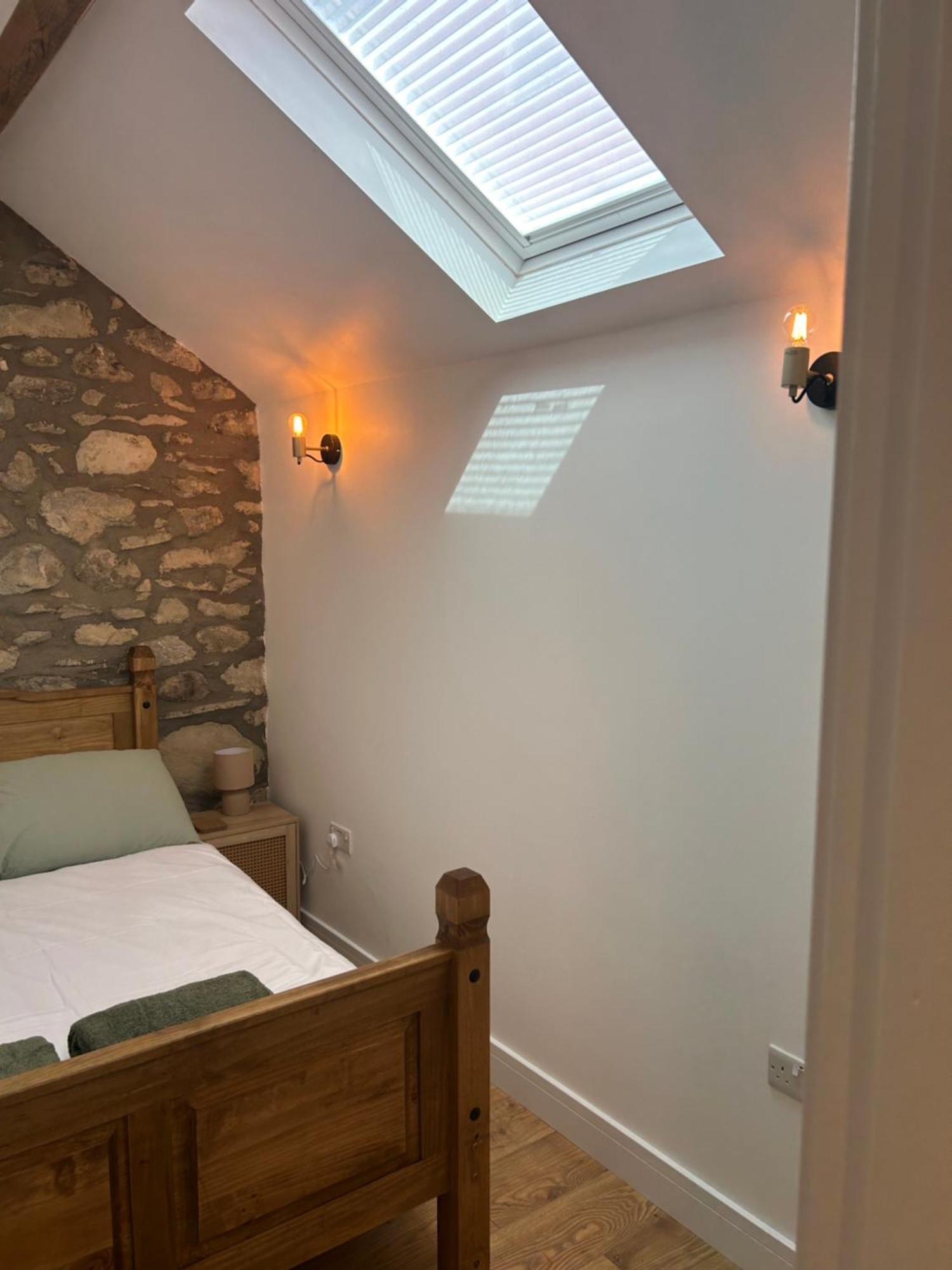 Cosy Modern Miners Cottage Llanllechid Buitenkant foto